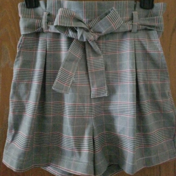 High waisted shorts - Picture 1 of 3